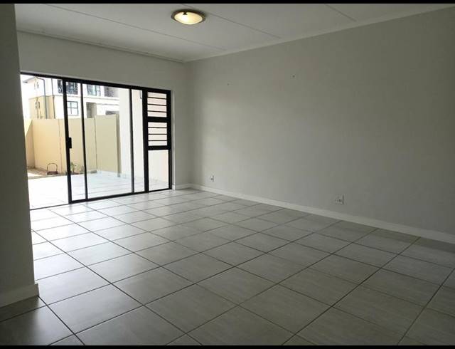 3 BEDROOM APARTMENT FOR SALE IN WATERFALL